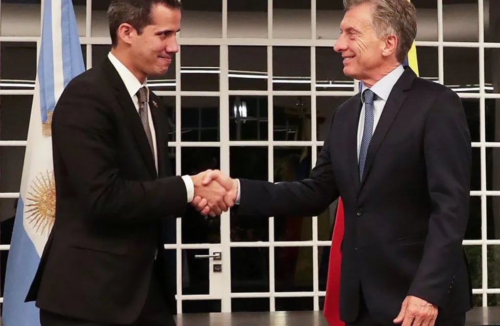 Juan Guaidó y Mauricio Macri. (REUTER)
