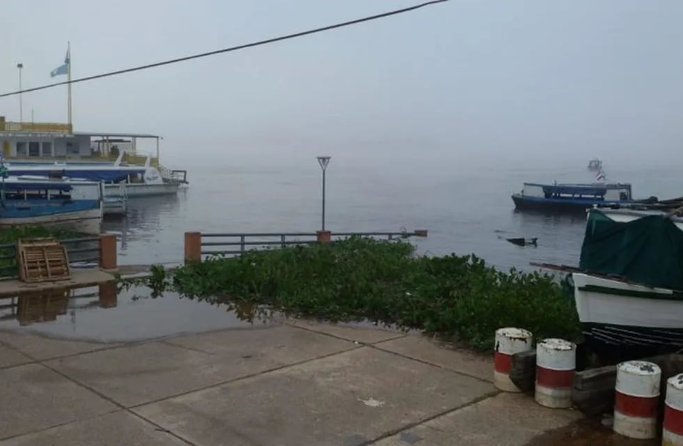 El río Paraguay superó la etapa de alerta en el Puerto de Formosa y sigue creciendo. (Foto: Carla Paz / Colaboración)