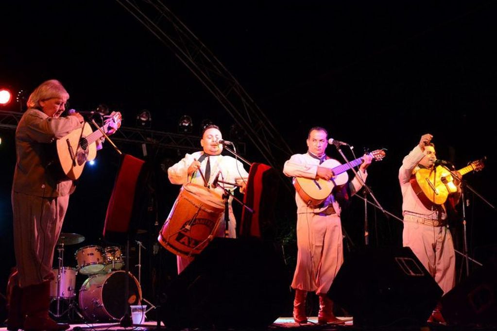 Los Cantores del Alba en la Fiesta del Cuarzo en Paso Grande, San Luis. Foto: ANSL