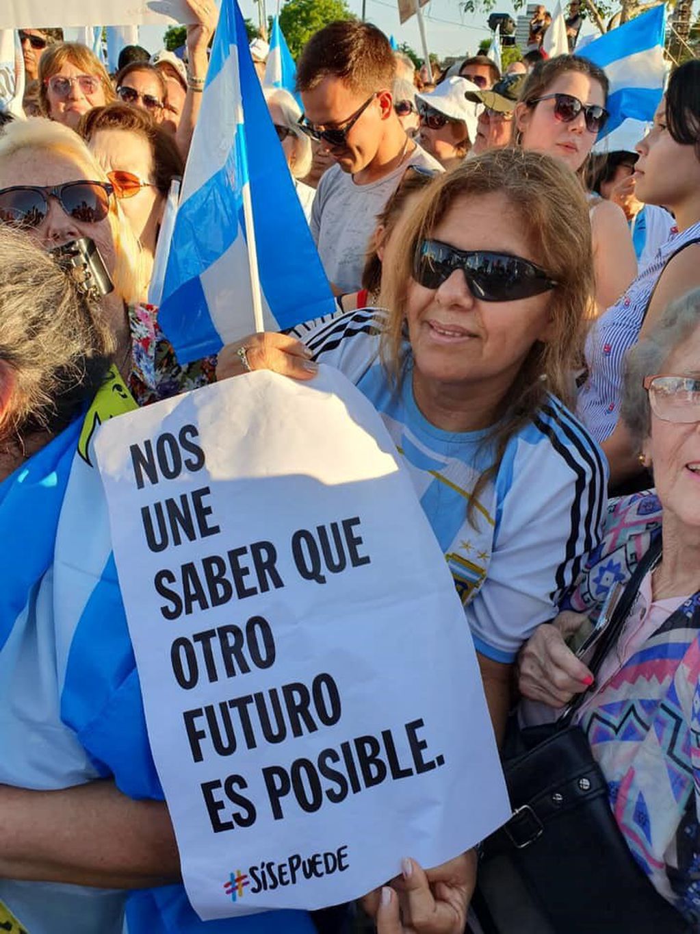 Otro cartel con una frase de esperanza política en Posadas. (Face del presidente Macri)