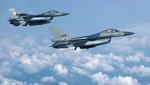 Argentina descartó a China como proveedor militar y comprará 24 aviones de combate a Dinamarca con el aval de EE.UU.