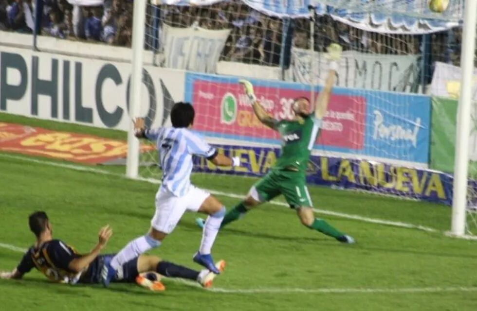 Gol del Pulga Rodríguez ante Central