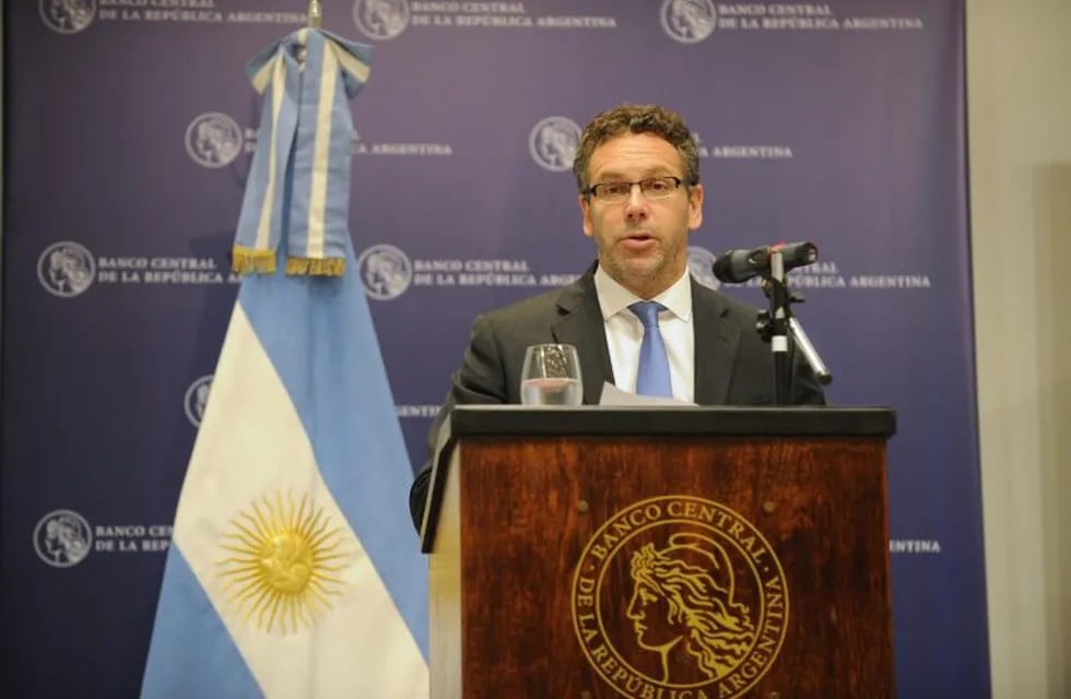 Guido Sandleris, presidente del Banco Central, durante la conferencia de prensa post triunfo de Alberto Fernández en las elecciones presidenciales. (Clarín)