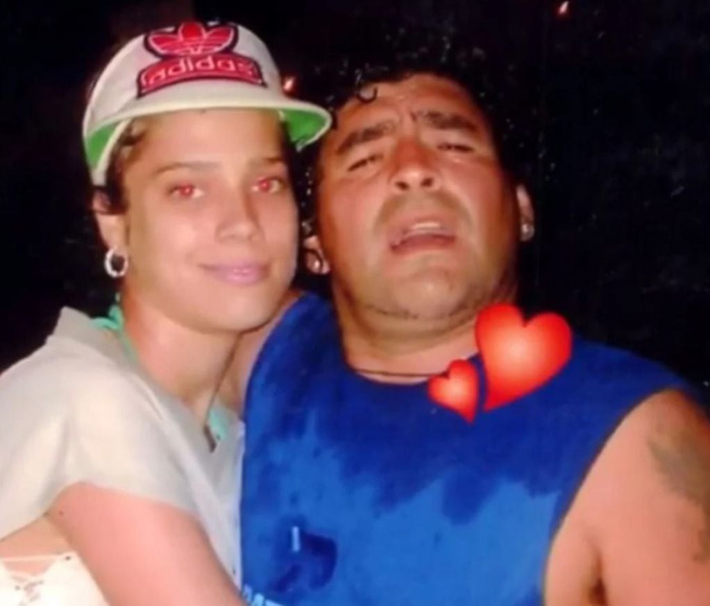 Mavys Alvarez con Diego Maradona