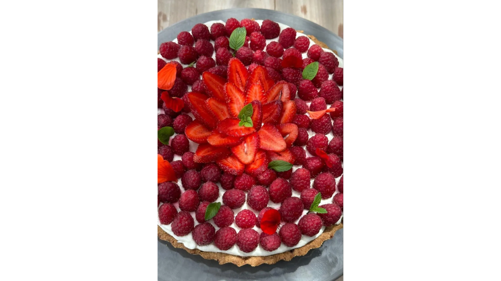 La tarta de frambuesas y frutillas de Juliana Awada.