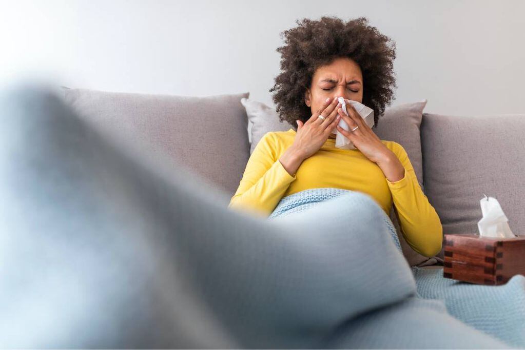 En la mayoría de las infecciones virales respiratorias, los síntomas no se deben directamente a la acción del virus sino a la respuesta del sistema inmunitario para eliminarlo.