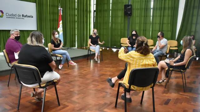 Reunión con vecinos por la obra de cloacas en Rafaela