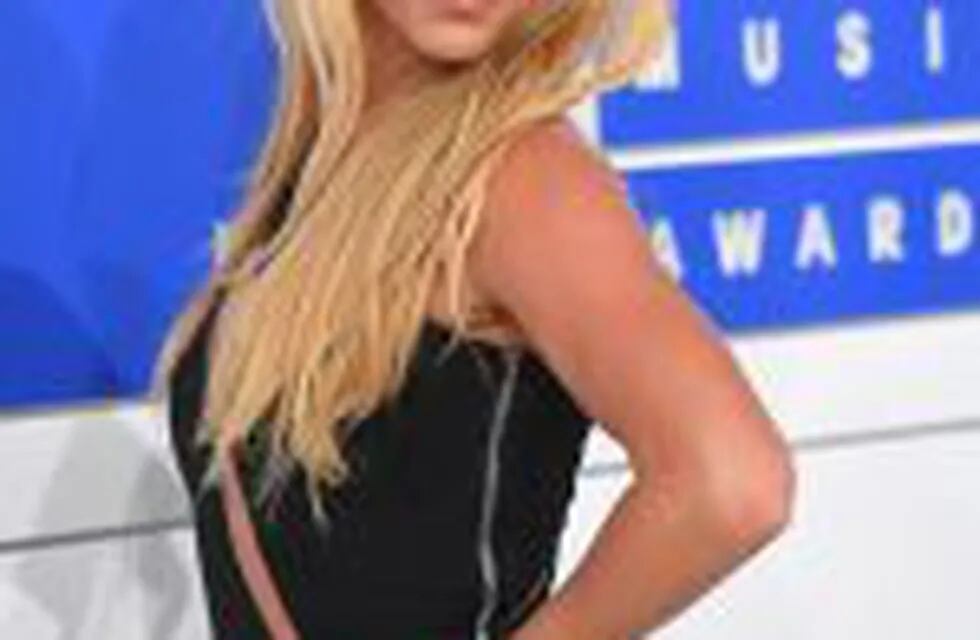 Singer Britney Spears arrives for the 2016 MTV Video Music Awards August 28, 2016 at Madison Square Garden in New York. / AFP PHOTO / Angela Weiss nueva york eeuu Britney Spears entrega premios mtv 2016 a la musica premio a los video videos de musica invi