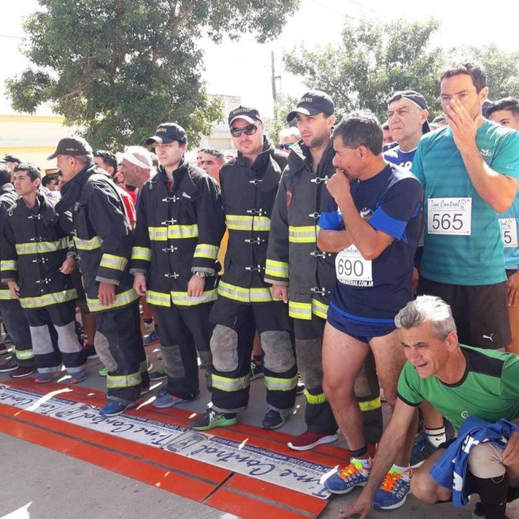Bomberos Voluntarios en la 23º Maratón