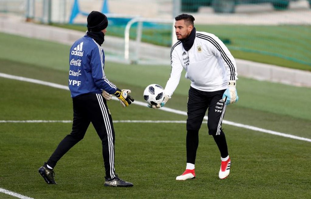 Romero en la práctica de la Selección. (Foto: AFP)