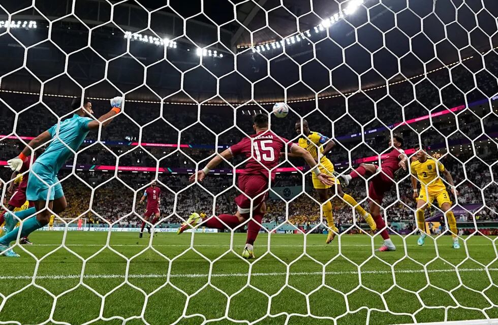 Ecuador goleó 2 a 0 a Qatar (Foto: AP).