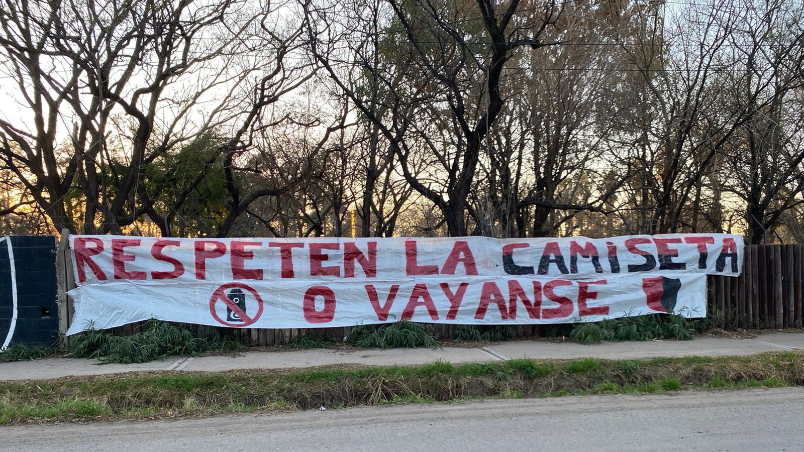 El resultado del derby generó un ultimátum para los jugadores.