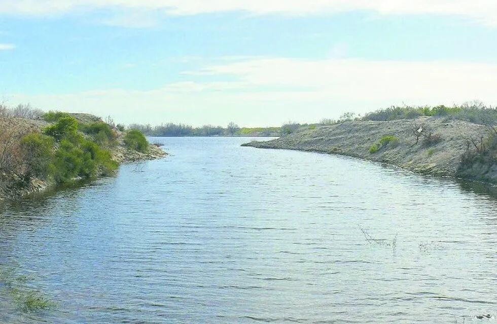 El subdelegado de Aguas del Río Atuel, Mario Barbieri, informó los metros cúbicos que llegan a la provincia de La Pampa por el cauce.