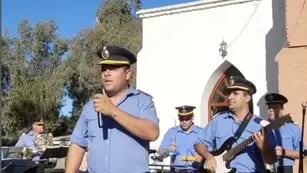 La Policía de Córdoba cantó una canción de La Konga.
