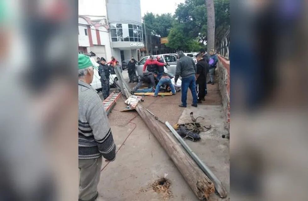 Un trabajador cayó de un poste de luz en Metán (El Tribuno)