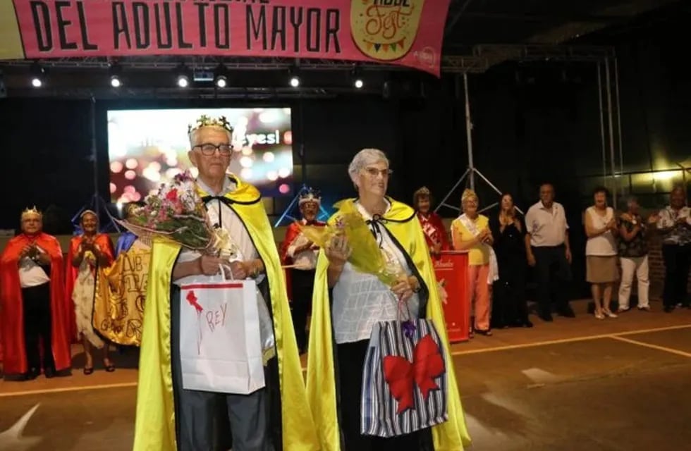Leandro N. Alem | Se realizó la primera Fiesta Provincial del Adulto Mayor y los abuelos ya tienen sus reyes