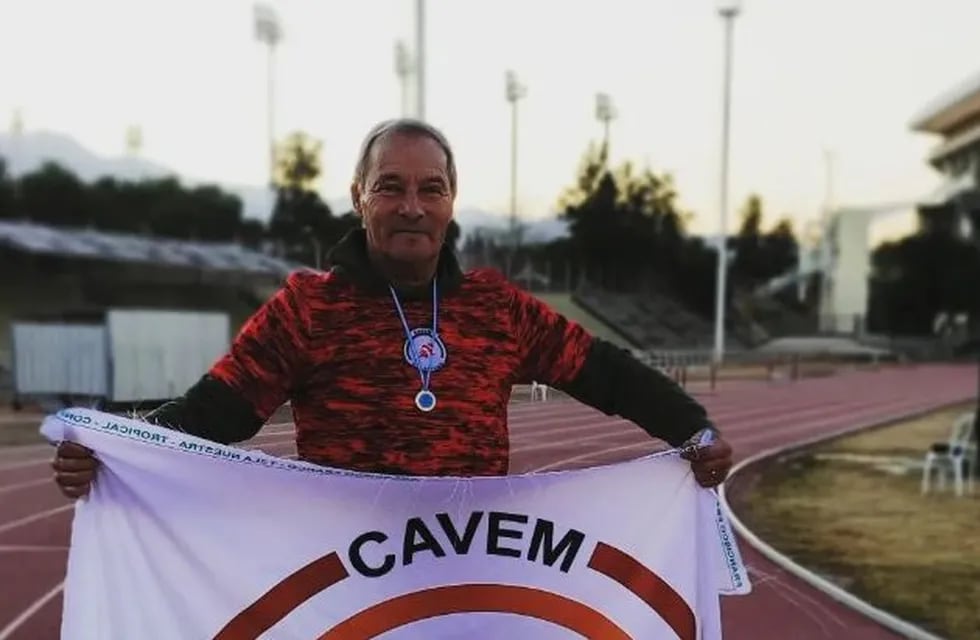 Pipío Fernández (Cavem) campeón en atletismo +75.