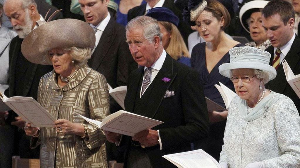 Jubileo de Diamantes. Junto al príncipe Carlos y su esposa Camila, la reina Elizabeth celebró en junio sus 60 años en el trono británico (AP).