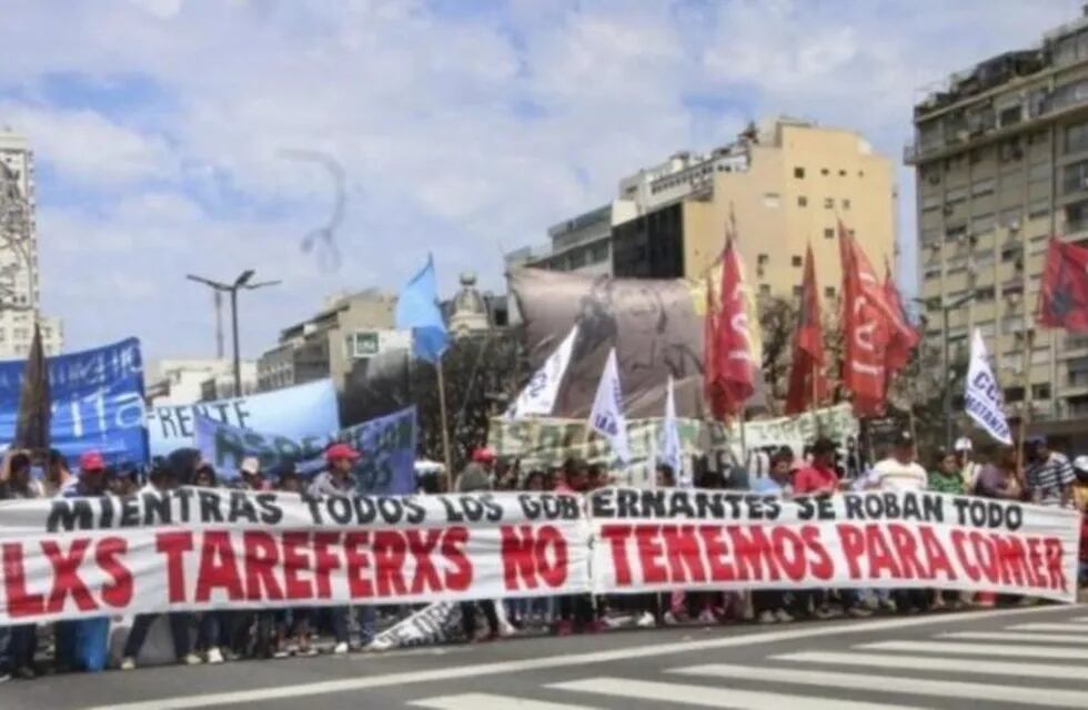 Los tareferos marcharon por la 9 de Julio hasta el Congreso de la Nación para reclamar por el subsidio interzafra.