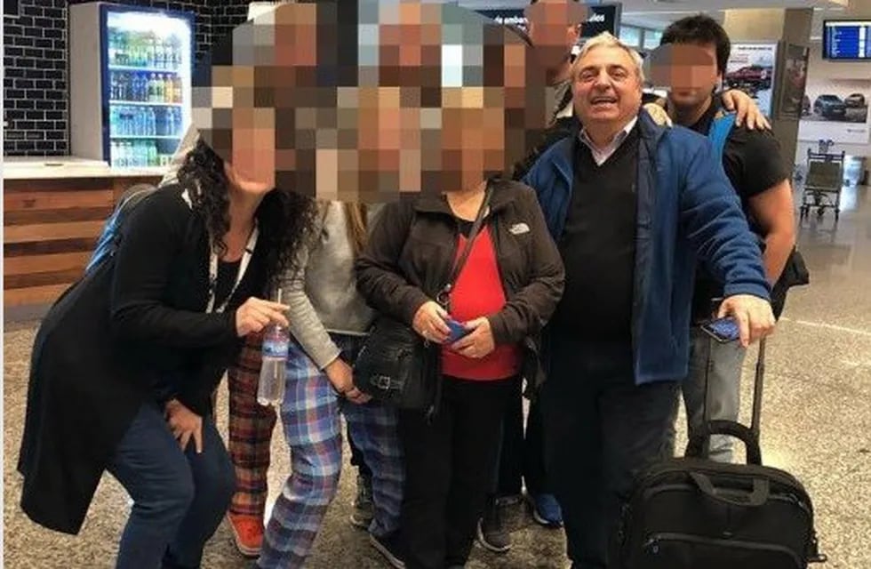 Fracnisco Valenti y su familia antes de viajar al exterior.