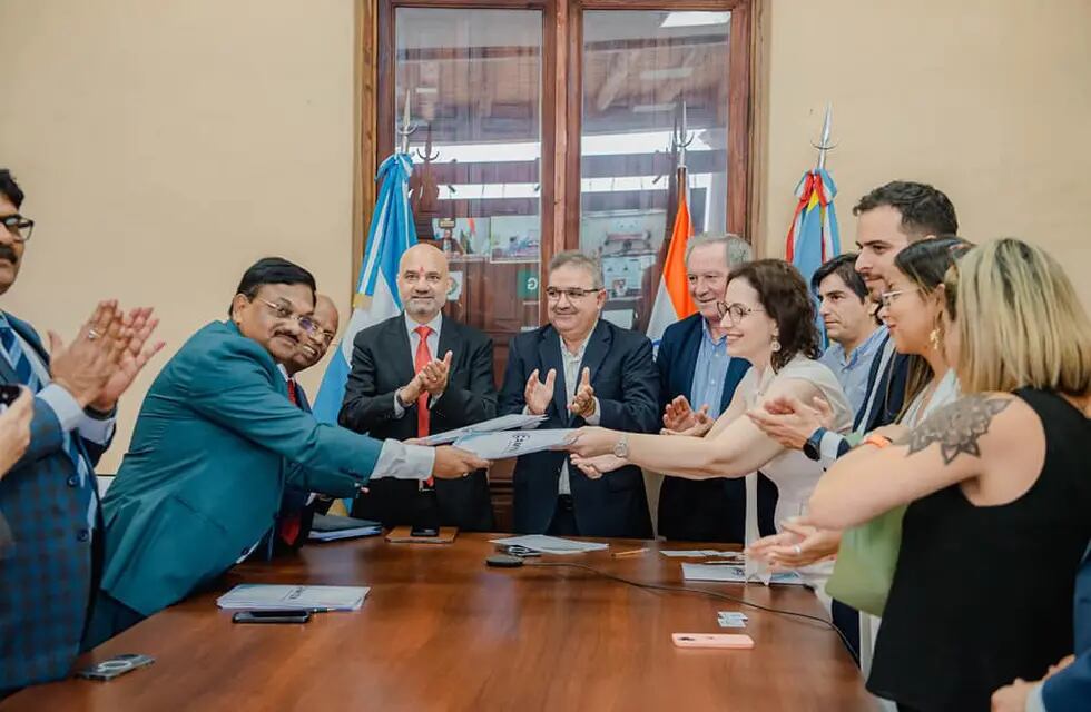 Catamarca firmó un convenio con la India por el litio.