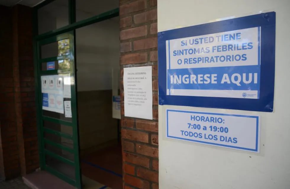 Los centros de salud municipales trabajan bajo protocolo especial para poder tratar otro tipo de casos. (Municipalidad de Rosario)