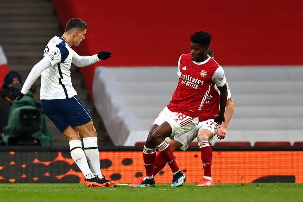 Lamela le anotó un golazo de rabona al Arsenal (AP)