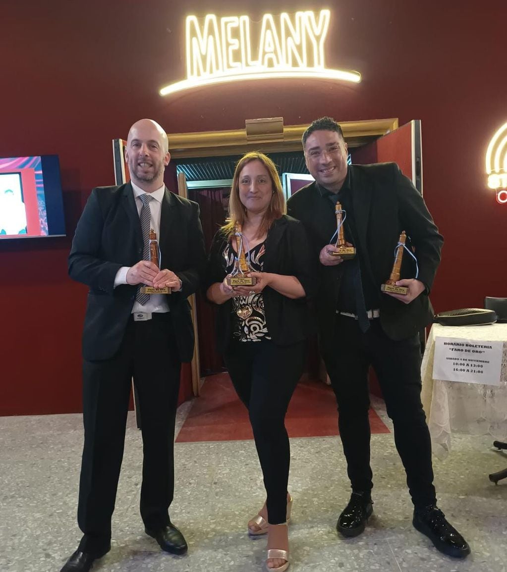 Premio nacional "Faro de Oro" 2023: ganadora Viviana Montenegro, Santiago Portela y Matías López (FM TOP)