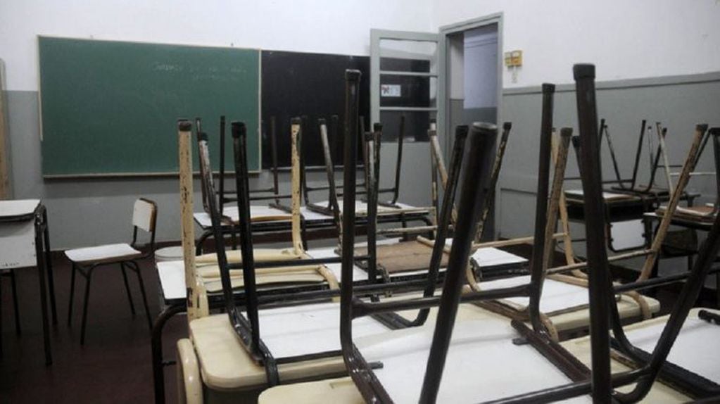 La Provincia redobla la apuesta con los docentes: descuento de días y freno a titularización
