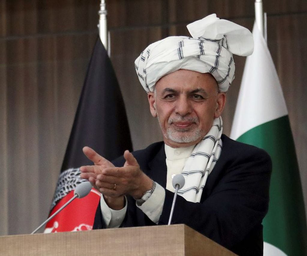 Los talibanes se comprometen a entablar diálogo con el gobierno central de Afganistán. (Foto; Ashraf Ghani presidente de Afganistán/AP Photo/Hamed Sarfarazi)