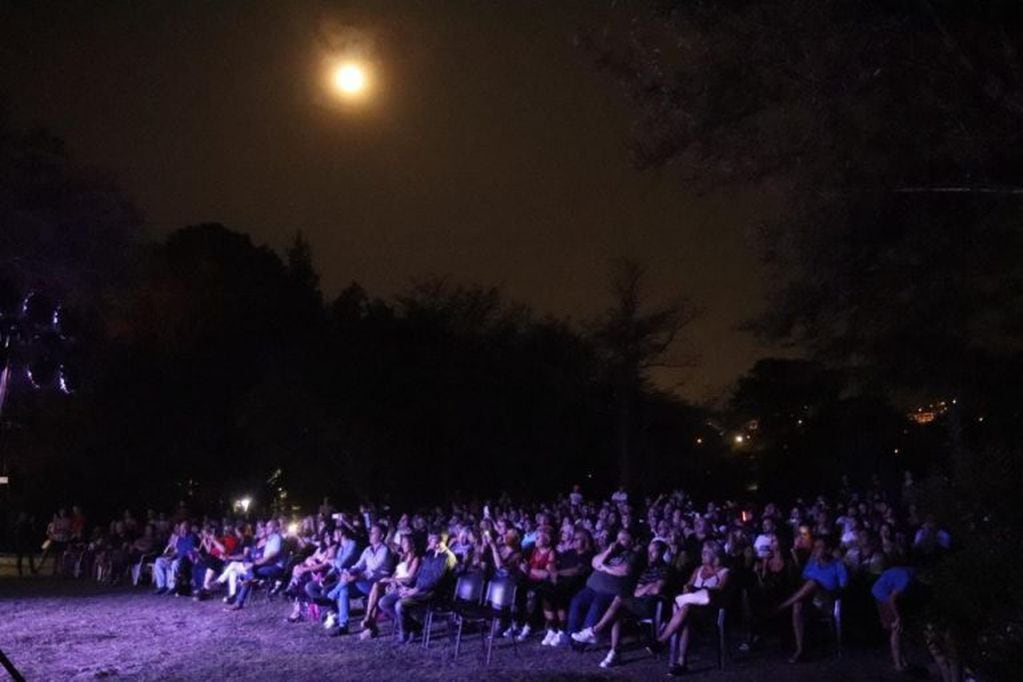Más de 400 personas disfrutaron del show en el Parque Estancia La Quinta.