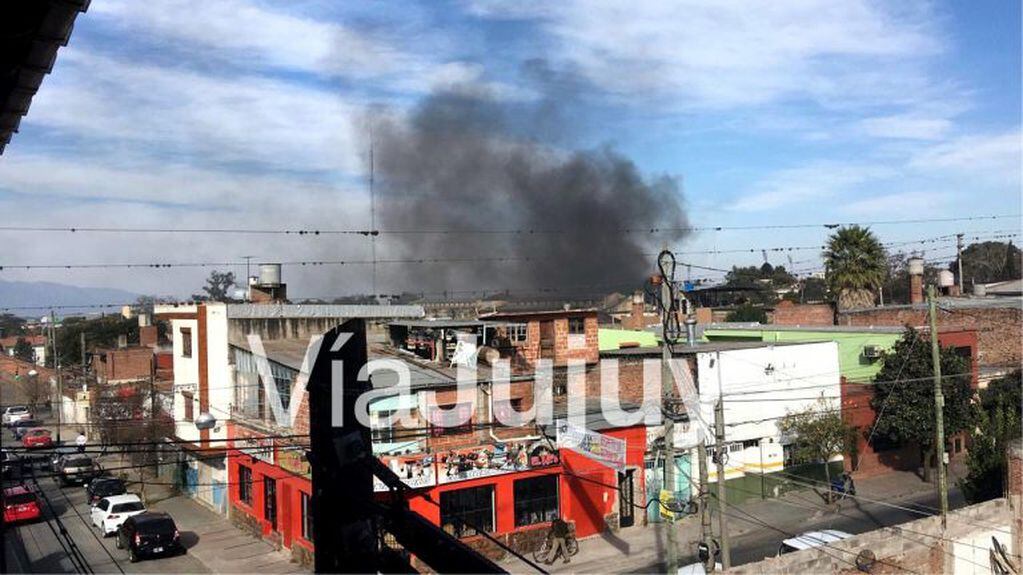 La unidad carcelaria se encuentra en el barrio Gorriti de San Salvador de Jujuy y el motín del jueves, que dejó un saldo de dos reclusos muertos, volvió a causar preocupación en el vecindario.