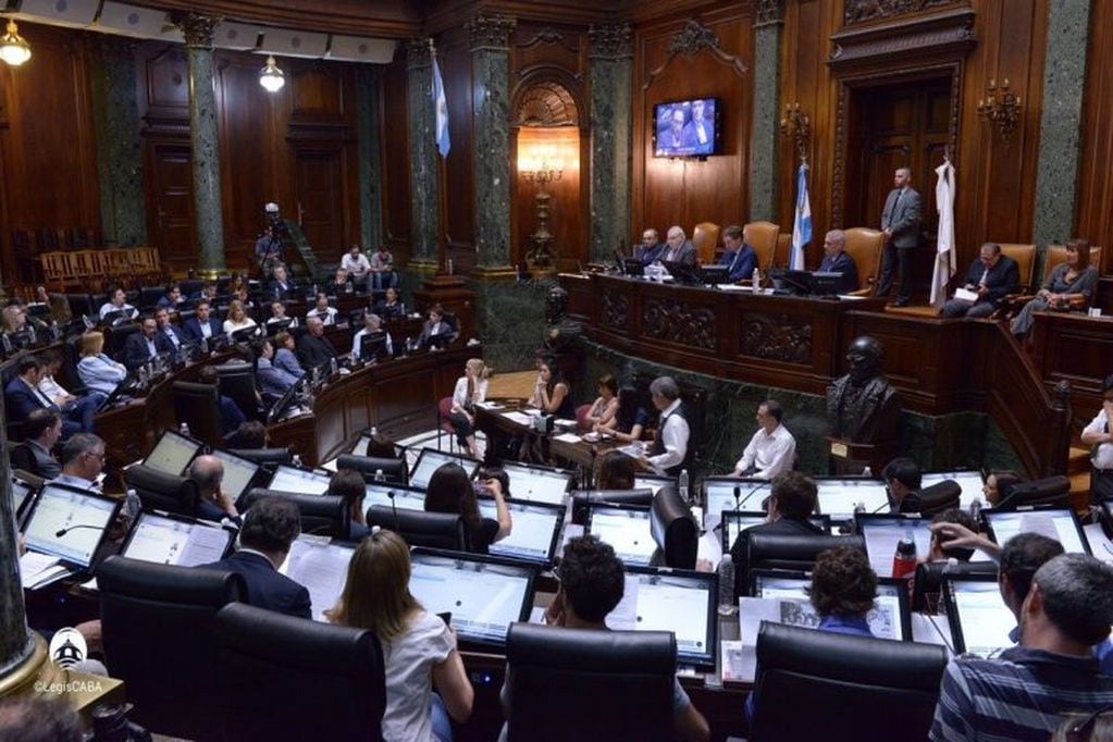 La Legislatura porteña aprobó el Presupuesto 2023 con 33 votos a favor.