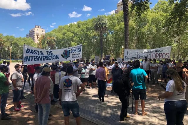 Protesta de estibadores portuarios en Rosario