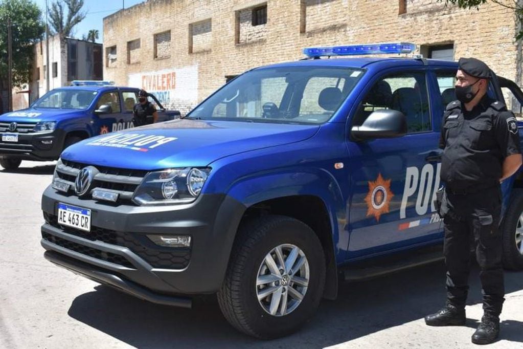 Entrega de móviles policiales en Frontera, Santa Fe