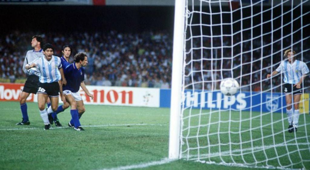 Argentina eliminó por penales a Italia en el Mundial del 90 tras empatar 1 a 1.