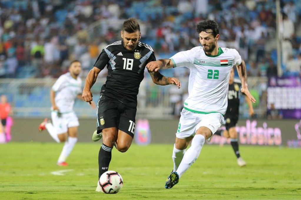 El "Toto" disputando un amistoso ante Irak con la Selección Argentina. Foto: EFE/Ahmed Yosri.