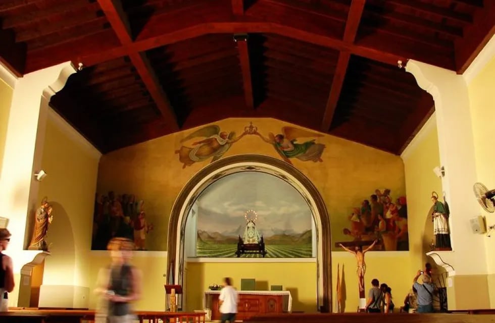 Iglesia Mendoza misas