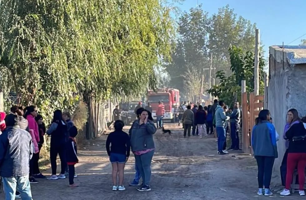 Tragedia en Mendoza: tres niños murieron tras incendiarse su casa.