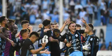 Una goleda de Quilmes dejó a Racing a salvo de los descensos en la Primera Nacional.