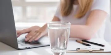 La importancia de hidratarse en el trabajo