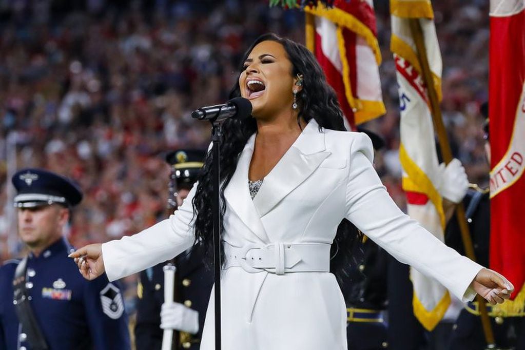 Durante su presentación del Himno Nacional estadounidense en el SuperBowl 2020. (Foto: Al Diaz/TNS via ZUMA Wire/dpa)