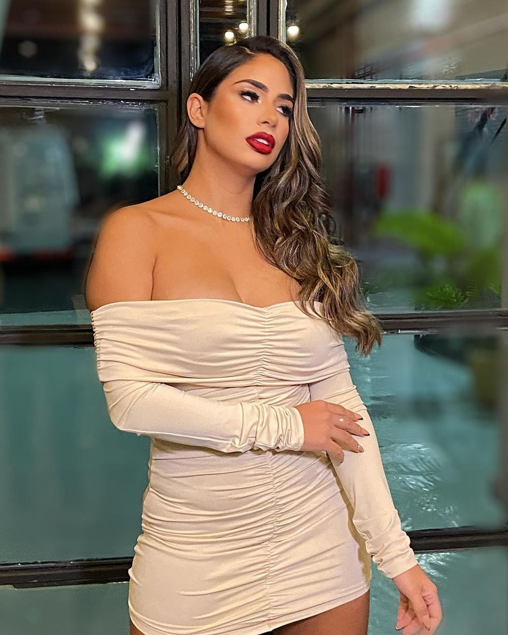 Daniela Celis de Gran Hermano lució un vestido mega ajustado en la Noche de los ex