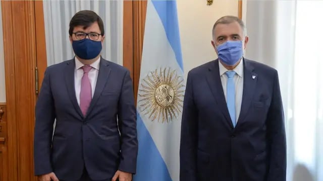 Jaldo junto al nuevo ministro d seguridad Eugenio Agüero Gamboa.