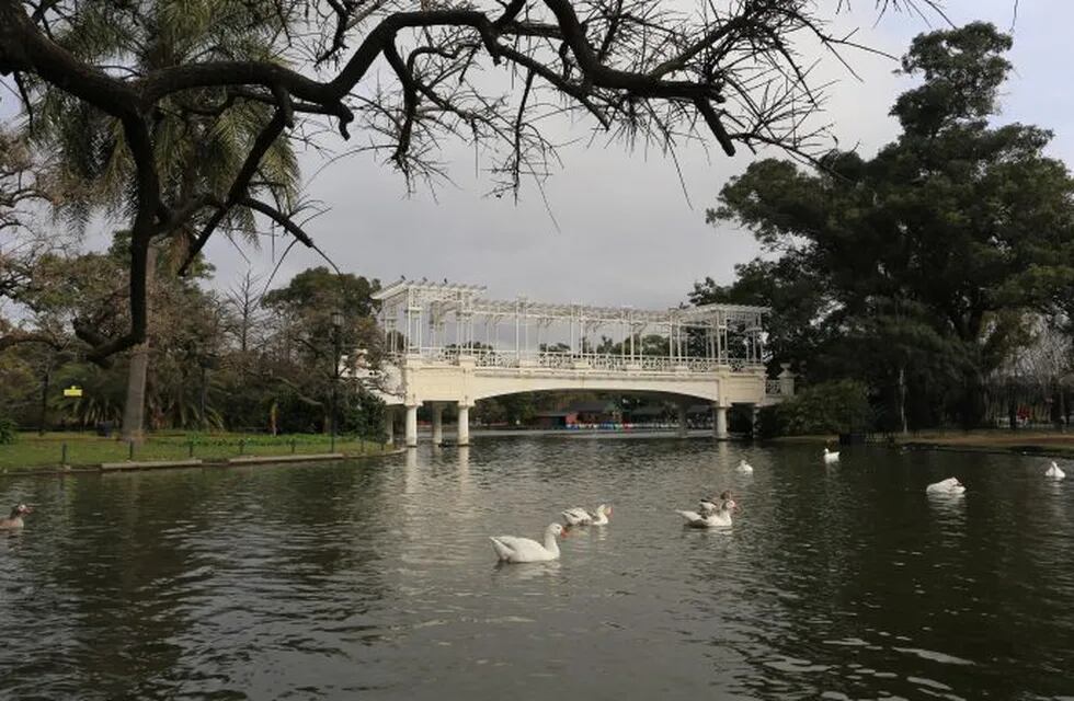 En todo el territorio porteño solo hay un curso de agua por detrás de este lago: el Riachuelo.