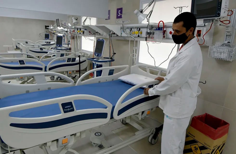 El Hospital El Carmen cuenta con 42 unidades de terapia intensiva.