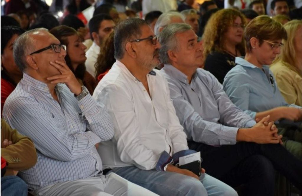 Julio Bravo, Raúl Jorge, Gerardo Morales y Gabriela Burgos, en el Plenario radical.