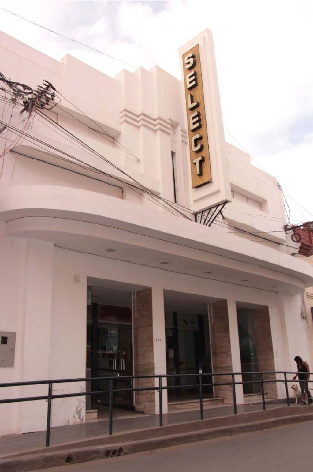 El Cine Teatro Municipal "Select", ubicado en calle Alvear al 600 en San Salvador de Jujuy.