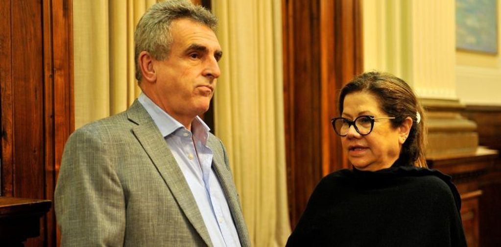 Agustín Rossi y Graciela Camaño, jefes de los bloques del FpV y del Frente Renovador de Diputados.