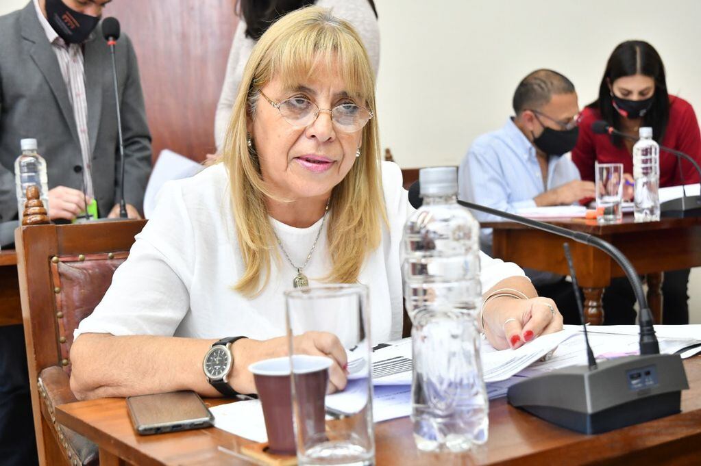 Laura García reclama que la intendente Bettina Romaro no transparenta su uso de los fondos millonarios llegados desde Nación.